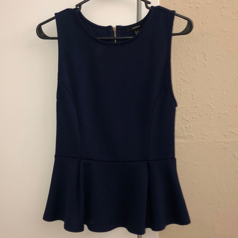Dressy top (: